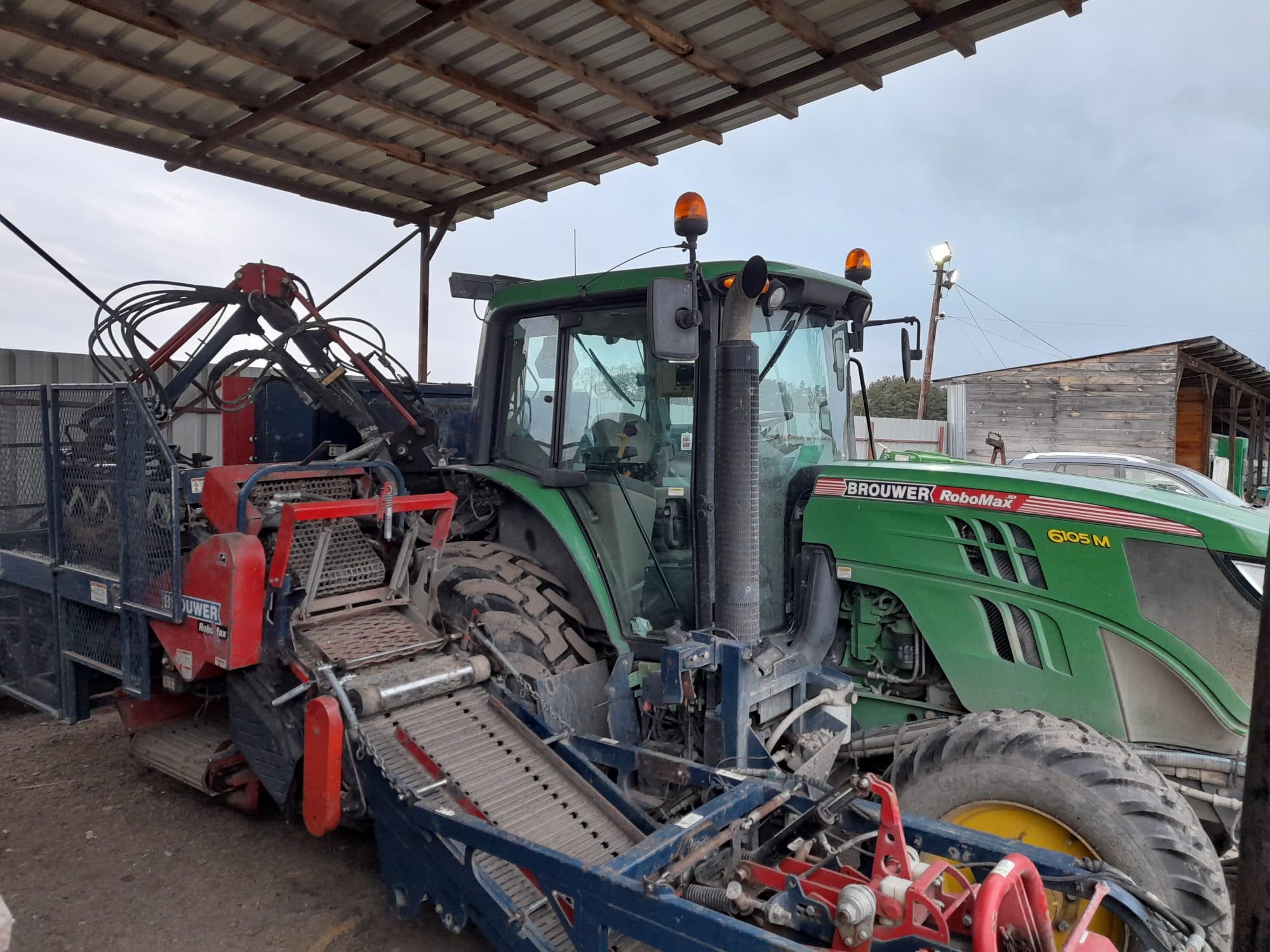 Brouwer RoboMax John Deere 6105M Turf machinery for sale